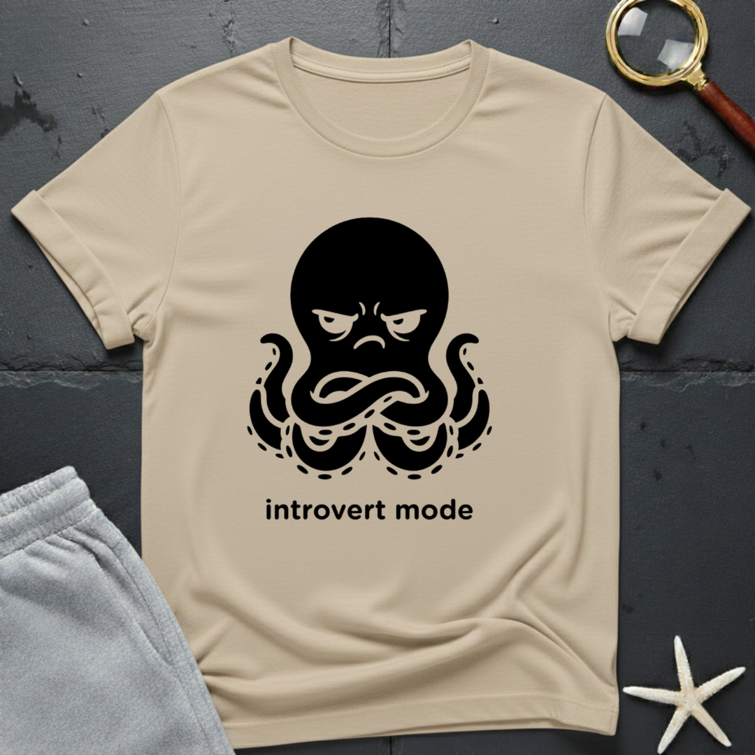 introvert mode T-Shirt